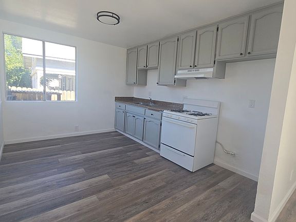 3rd image of 503 E 9th St #A