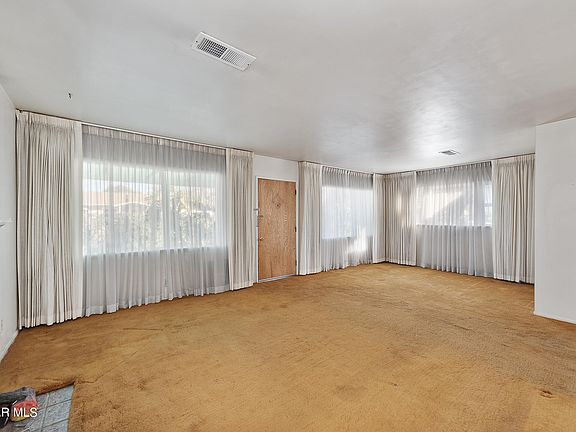 5th image of 106 E Barnett St
