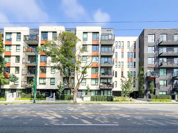 2235 E Broad Way #401, Vancouver, BC V5N 0J5