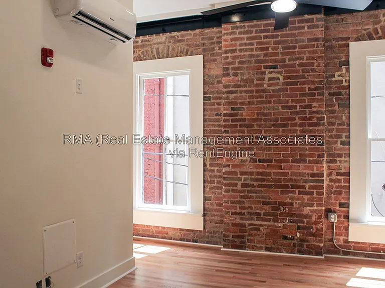 4 Zebulon St #2B — Photo 4