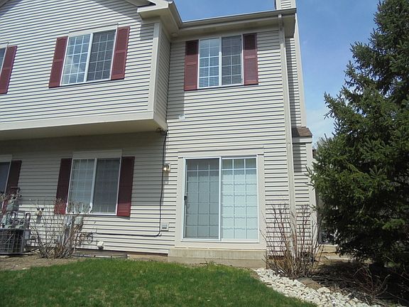 5th image of 615 Windsor Dr