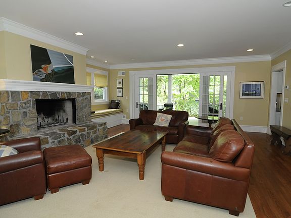 Lodge-Like Family Room