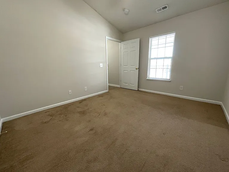 Meridian Park Apartments — Photo 137