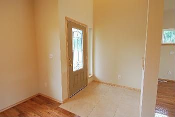 4th image of 402 Watercress St