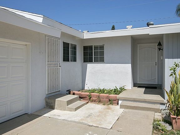 2nd image of 734 N Hyacinth Ave