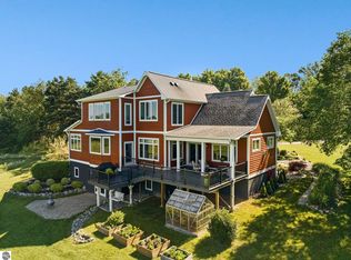 7530 Sydney Ln, Kewadin, MI 49648