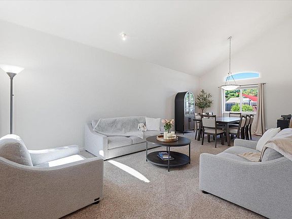5th image of 7801 Auburn Wind Ct