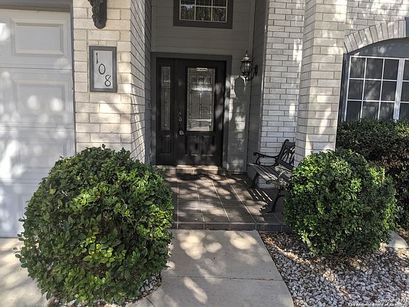 3rd image of 108 SNOWBERRY DR