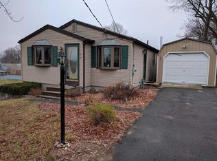 173 Wildermere St, Chicopee, MA 01020