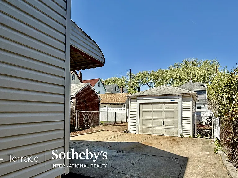 7011 Olcott St — Photo 5