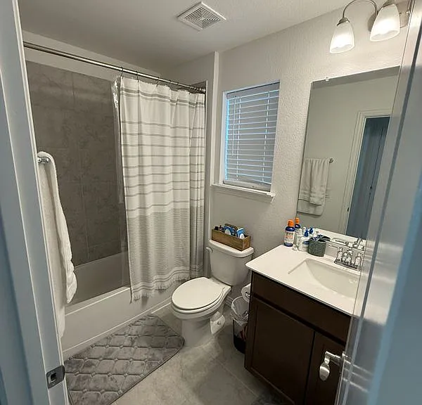 4617 Golden Gate Way — Photo 9