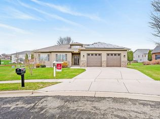 800 Haskell Ct, Stoughton, WI 53589