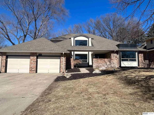 11818 Washington Plz, Omaha, NE 68137