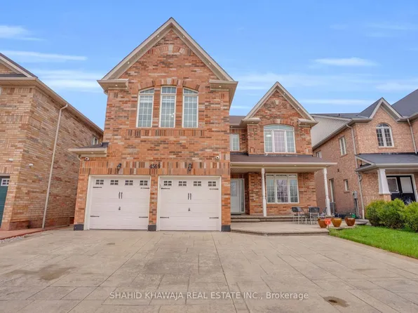 4569 Sandford Farm Dr, Mississauga, ON L5V 0C2