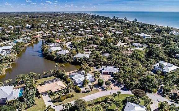 2nd image of 3837 Coquina Dr