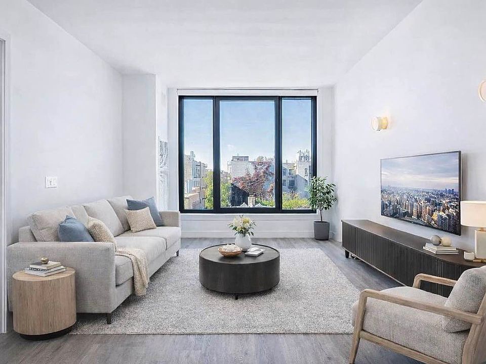 1st image of 210 Clarkson Ave #313