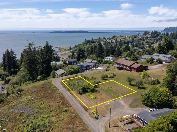 6150 E St, Tillamook, OR 97107