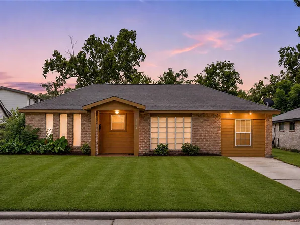 1134 Canterdale St, Houston, TX 77047