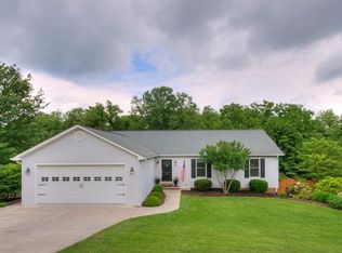 304 Cherokee Dr, Blacksburg, VA 24060