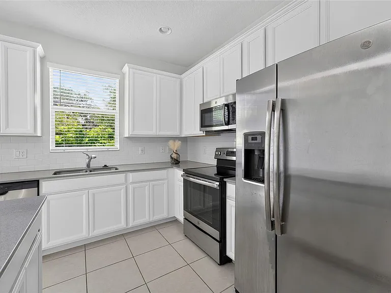 2394 Britwell Pl — Photo 10