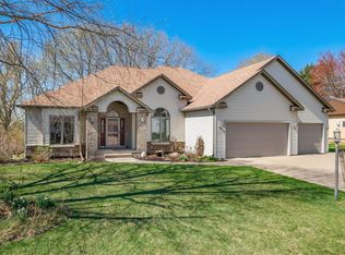 1556 Young DRIVE WEST West, Onalaska, WI 54650