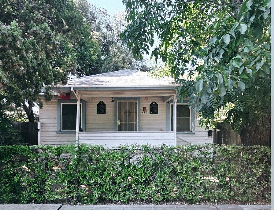 1st image of 415 E Hawthorne Ave