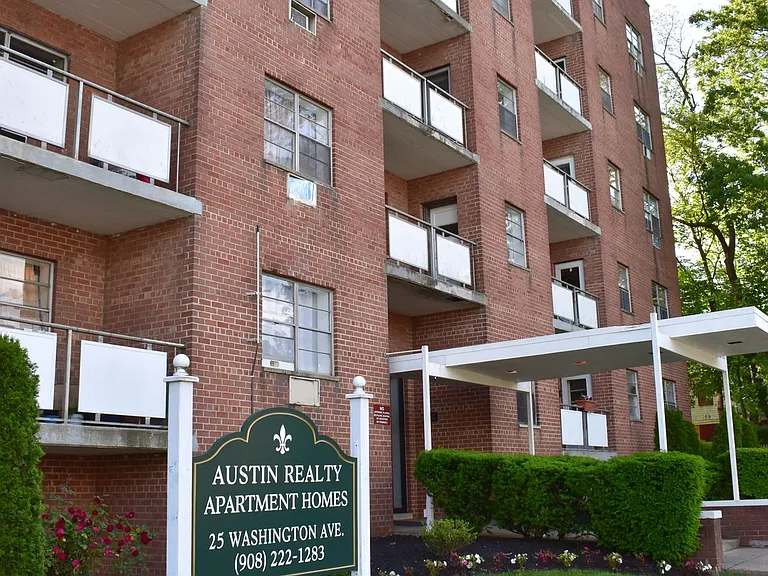 25 Washington Ave — Photo 6