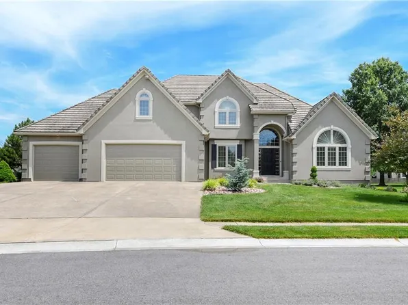 4621 NW Birkdale Ct, Lees Summit, MO 64064