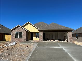 430 Palm St, Centerton, AR 72713