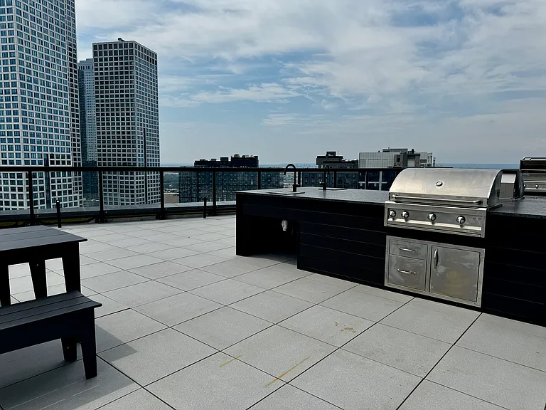 624 Newark Ave #1111 — Photo 37