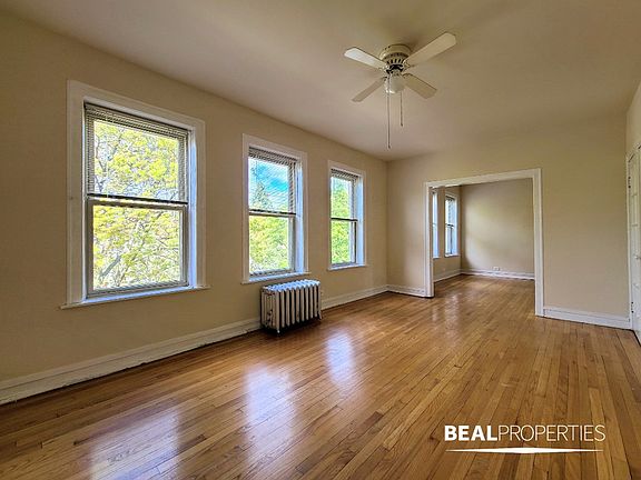 3rd image of 4235 N Paulina St #W2