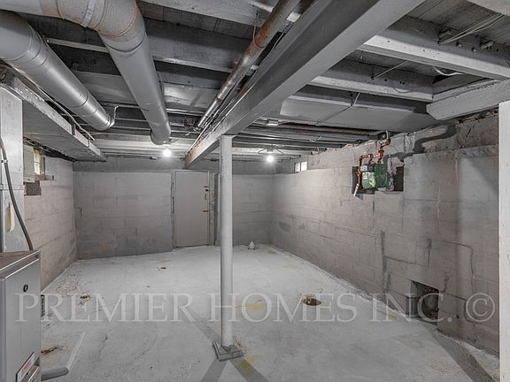 5th image of 908 7th St NE