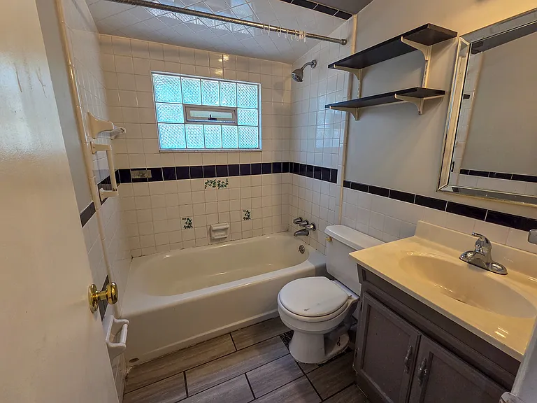 151 Mahoning Dr — Photo 35