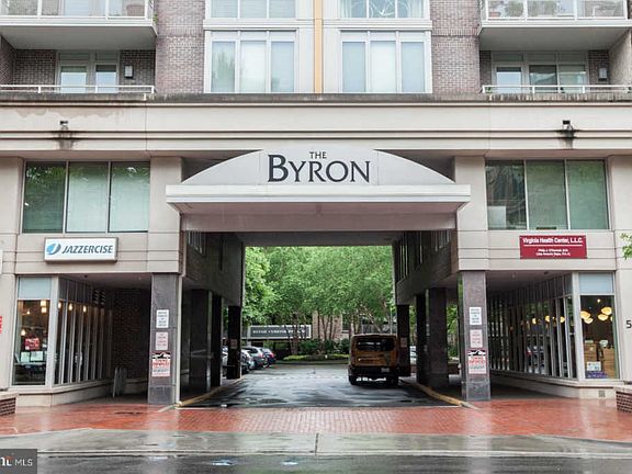 2nd image of 513 W Broad St APT 313