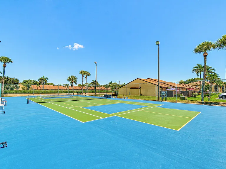 826 Sky Pine Way #D1 — Photo 25