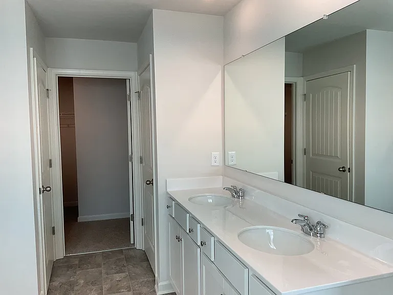 487 Stoneybrook Dr — Photo 31