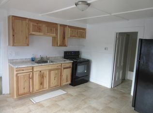 37 Grove St #B, Farmington, NH 03835