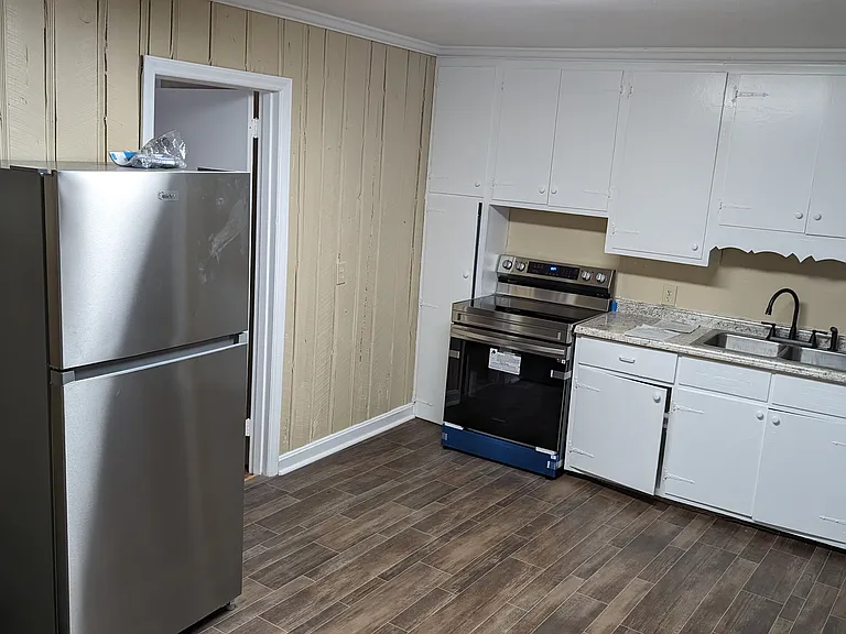619 Avon Ave #1 — Photo 1