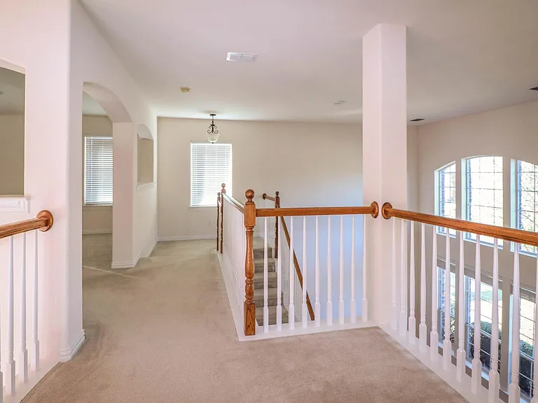1183 Heathrow Dr — Photo 21