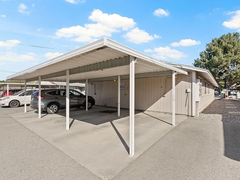 3102 E Jackson Ave — Photo 29
