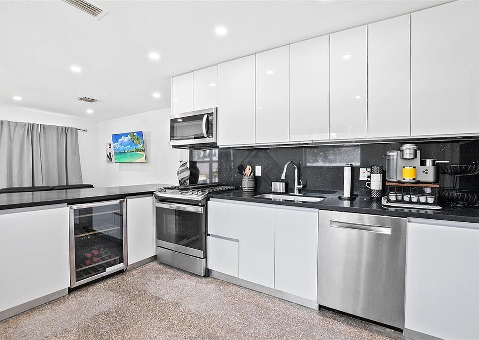 1st image of 3711 SW 58th Ave #0