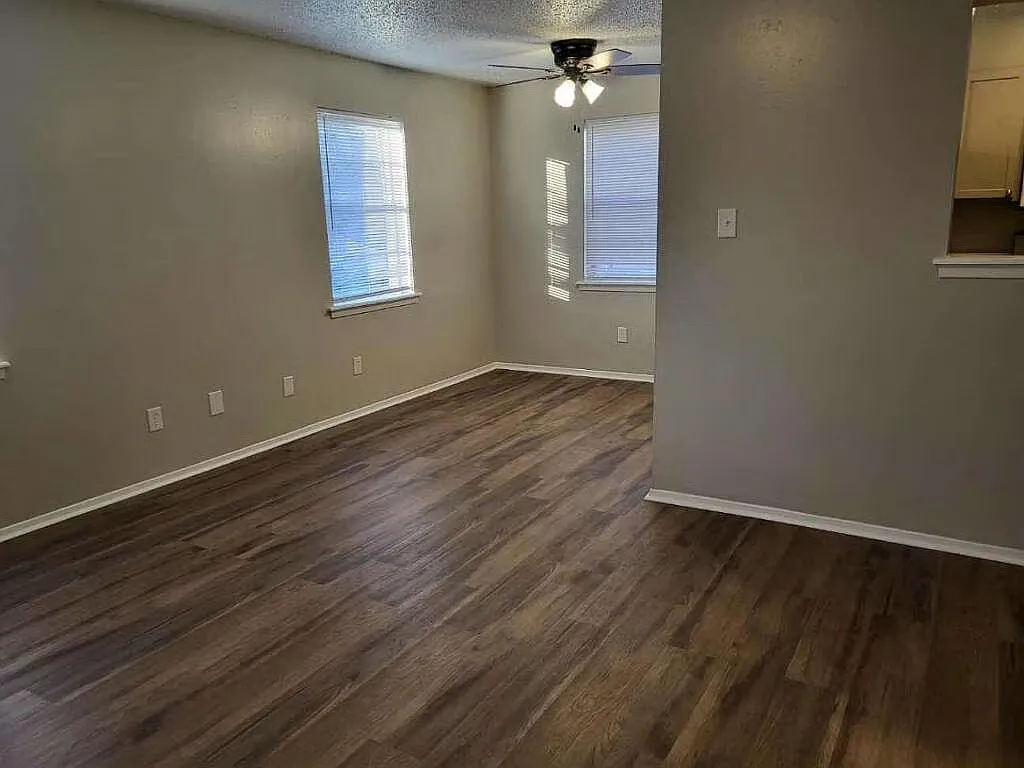 2 bed, 780 sqft, $1,100 — Photo 3