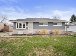 N88W15180 Cleveland Ave, Menomonee Falls, WI 53051