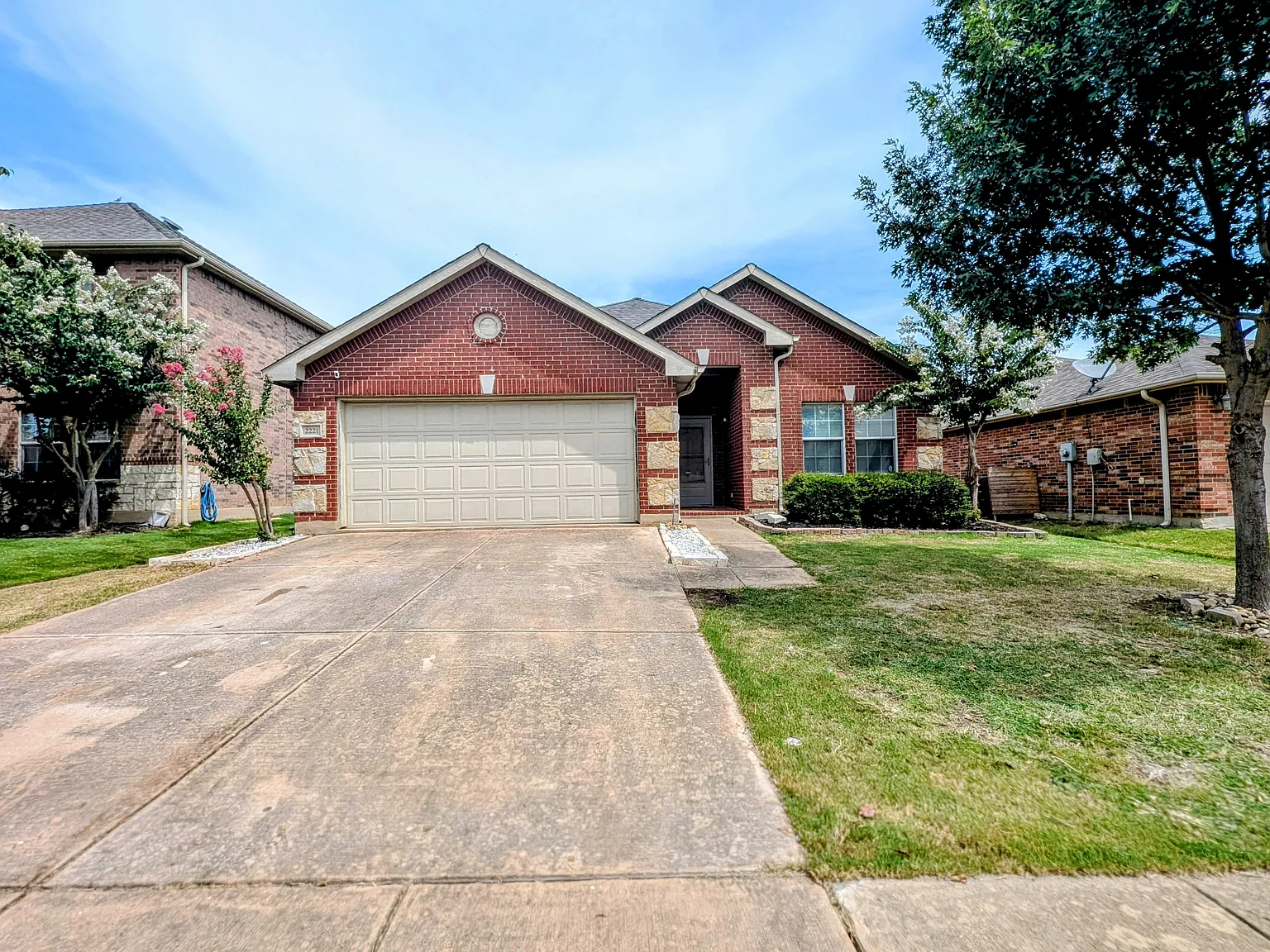 3 bed, 1647 sqft, $2,300 — Photo 1