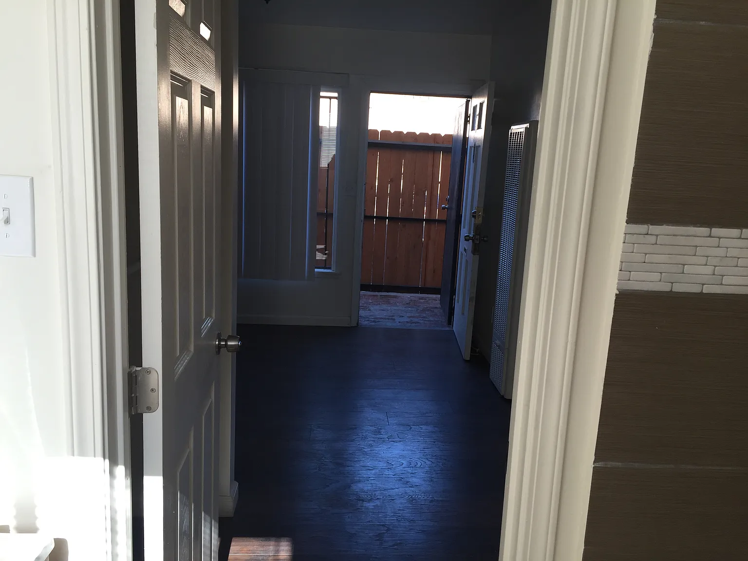 3 bed, 1000 sqft, $2,799 — Photo 3