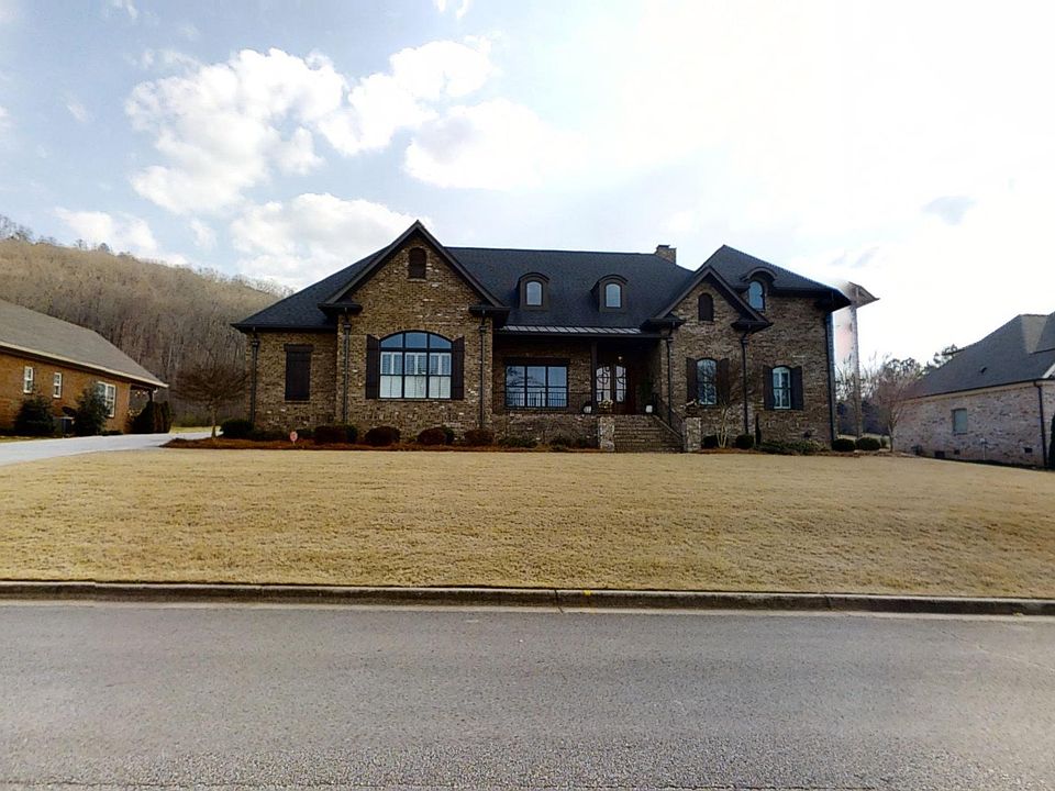 1st image of 121 Lake Creek Dr