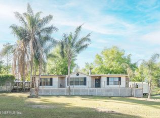 611 Union Ave, Interlachen, FL 32148