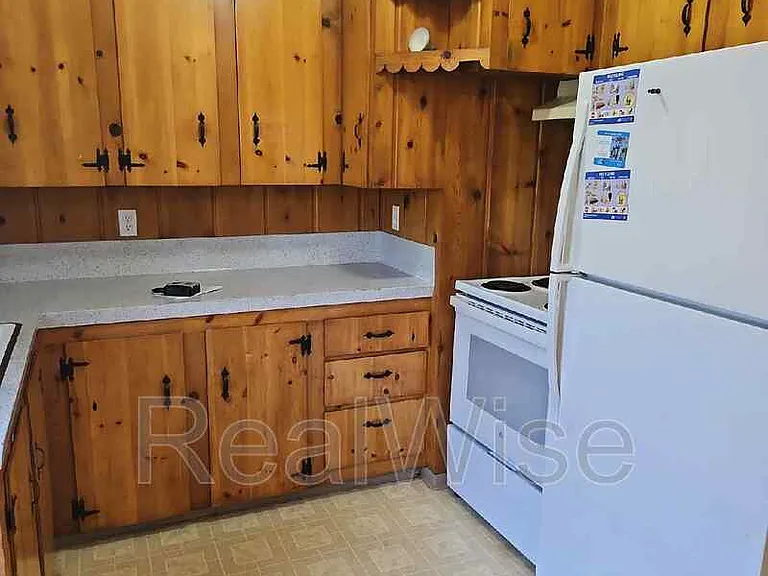 626 NE Anderson St — Photo 7