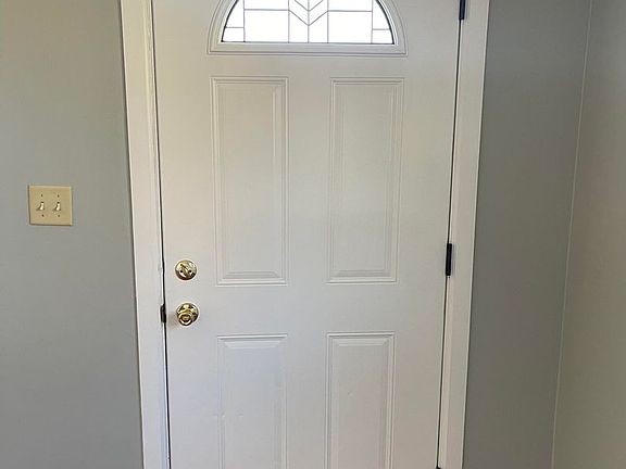 4th image of 108-205 S Yancy Ln #113