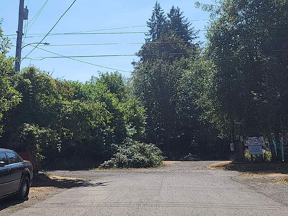 4th image of 805 S 8th St